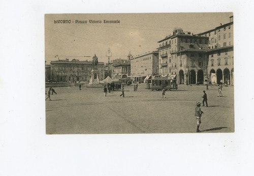 Cartolina livorno piazza - -,