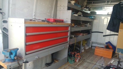 Allestimento officina mobile