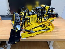 LEGO Technic Cat D11 Bulldozer