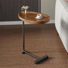 Tavolino laterale a forma di C