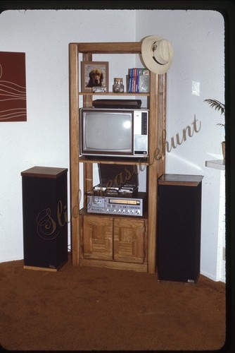 Entertainment center atari - tv,