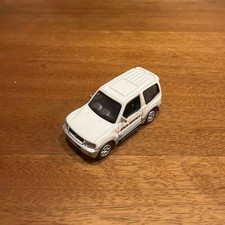 Mitsubishi Pajero White