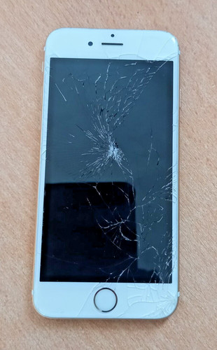 Apple iphone ce0682 - iphone,