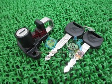 Supporto casco CB400SF - In magazzino, pronto per la spedizione - originale Honda nuovo mo...