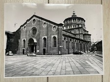 BLACK AND WHITE PHOTO MILAN