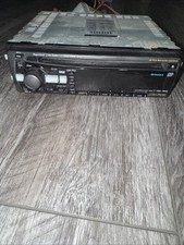 Si tratta di un ricevitore CD Alpine CDA-7842, un autoradio vintage a DIN singolo.
