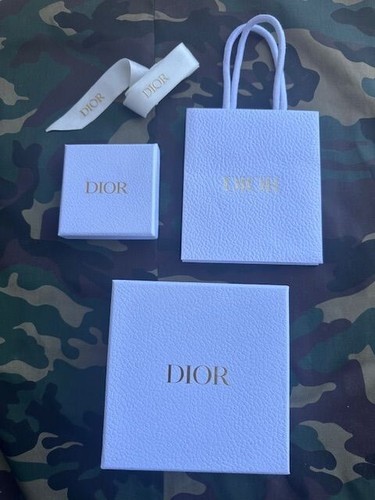 Dior boîtes blanches - ,