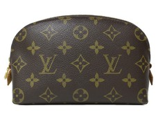 LOUIS VUITTON Pochette