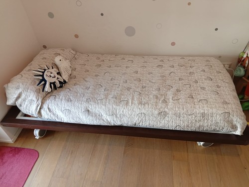 Letto singolo con - letto,