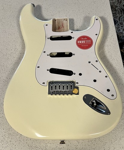 Fender standard stratocaster - standard,