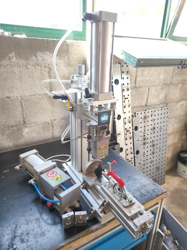 Pressa stampaggio plastica - stampaggio,