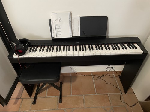 Yamaha p225 black pianoforte - p225,