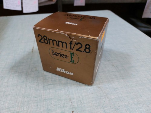 Objectif grand angle nikon - angle,
