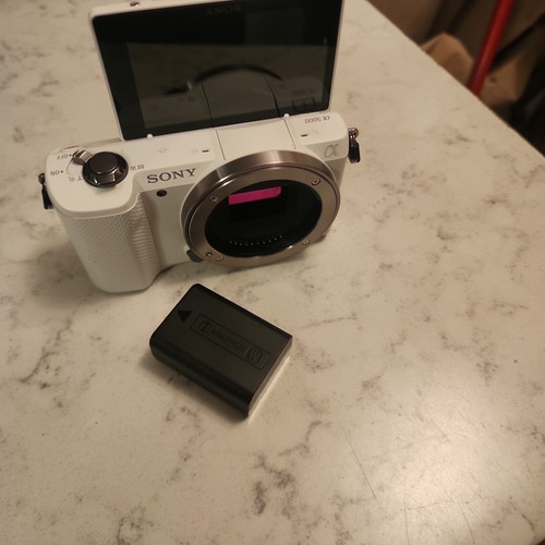 Sony alpha a5000 - sony,