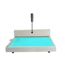 Piccola piegatrice manuale