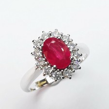 anello con Rubino e brillanti
