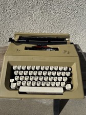 Olivetti Manual Typewriter -