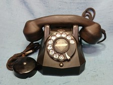 Antico Telefono in Bachelite