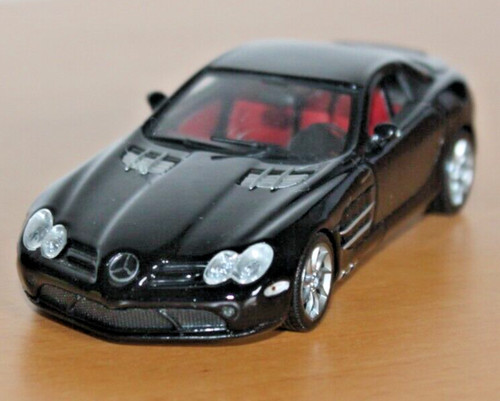 Modellino auto offerto