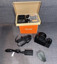 Sony ZV-E10 Fotocamera con obiettivo 16-50 mm (APS-C), 24.2 MP + 3 batterie