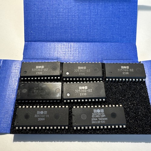 Set 011 mos chips commodore - mos,
