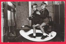 BAMBINI - CAVALLO A DONDOLO - FOTOGRAFIA 1937 - FOTOCARTOLINA
