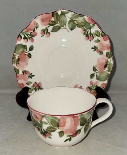 Set tazze piattini piatti - piattini,