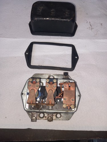 Regolatore tensione - regolatore, di