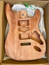 Body Mahogany guitar stratocaster Corpo per chitarra egno massello tipo fender