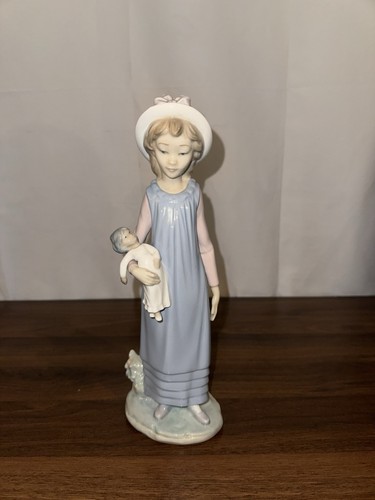 Lladro 5045 belinda with - belinda, her