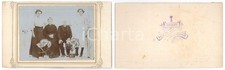 1905 ca PERINALDO (IM) Ritratto di famiglia con piante in vaso *Foto BORGOGNO