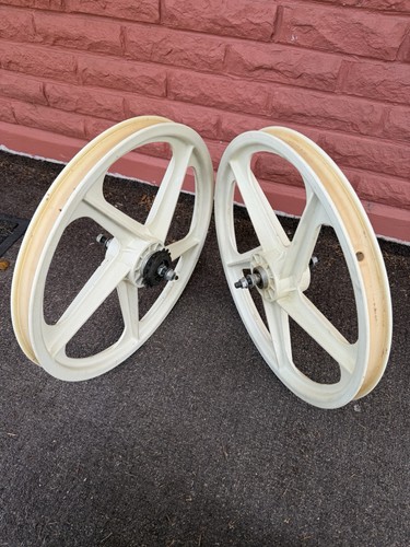 Peregrine master white - master,