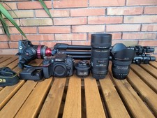 Nikon D7100+Obiettivi e cavalletto