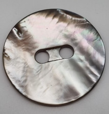 Bottone grigio madreperla 2