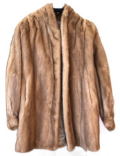 Pelliccia di visone. Vera pelliccia di visone. Condizioni buone. Taglia 46/48 