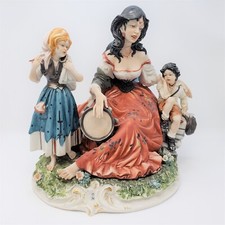 Statuina Capodimonte mamma con