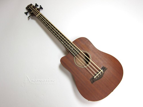 Micro basso - basso, mano