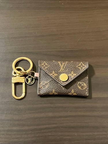 Louis vuitton porte clé - louis,