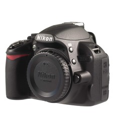 Nikon D 3100 DSLR con 1.815
