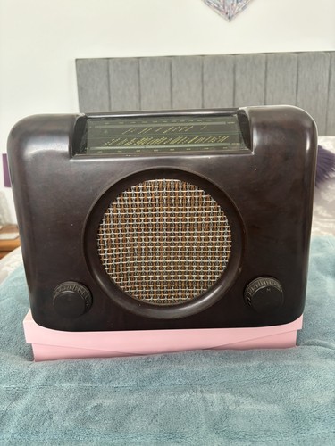 Bush bakelite radio receiver - bush,