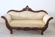 Divano antico in legno di noce