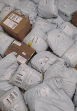 Pacchi smarriti e non reclamati Amazon/Ebay/vinted/poste Dimensioni Medie 8 Euro