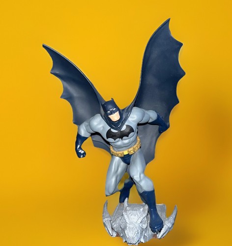 Comics batman standing - dc,