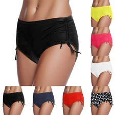 Le Donne Con Un Bikini In Bikini Ad Alto Fondo In Bikini Si Spostano I ☆