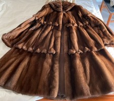 pelliccia visone femmina