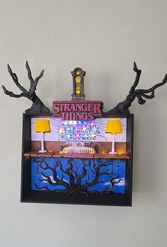 Espositore diorama stranger - diorama,