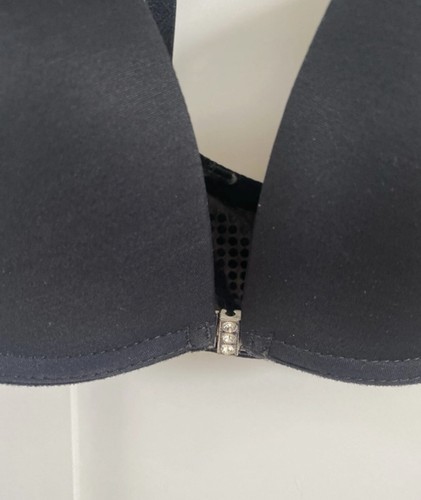 Reggiseno unico nel - , genere