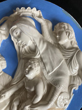 Plastica mariana in porcellana
