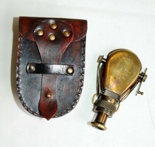 Antico telescopio in ottone da