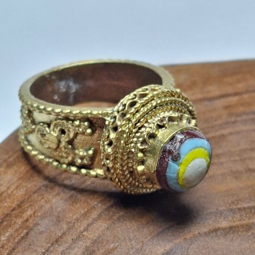 Bellissimo anello antico